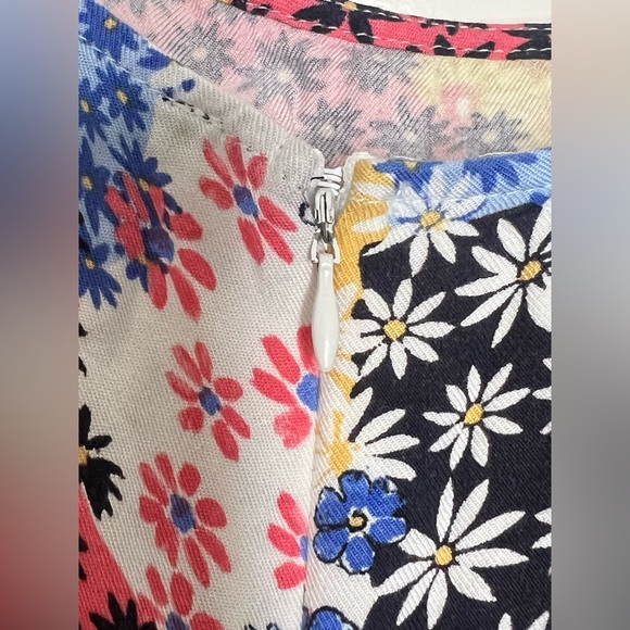 Forever 21 Floral Patchwork Mini Dress Size Medium - Picture 5 of 7